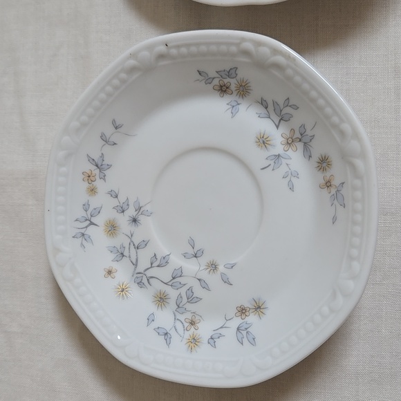 Mitterteich Bavaria  Germany Floral White Porcelain Saucer Set Trinket Dish - Picture 2 of 6